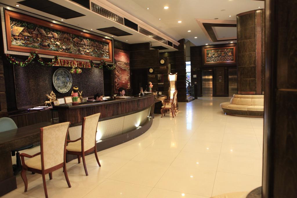 Ruean Phae Royal Park Hotel Phitsanulok Buitenkant foto